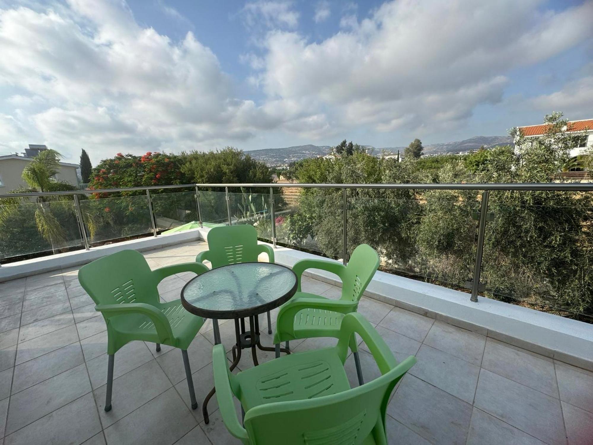Villa Coralia Gardens 1Km From Coral Bay Beach Bagian luar foto