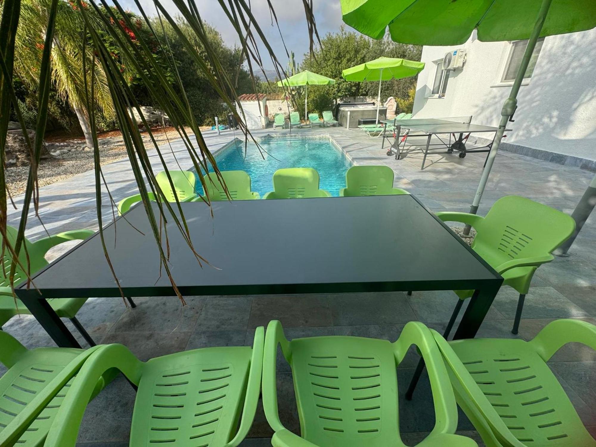 Villa Coralia Gardens 1Km From Coral Bay Beach Bagian luar foto